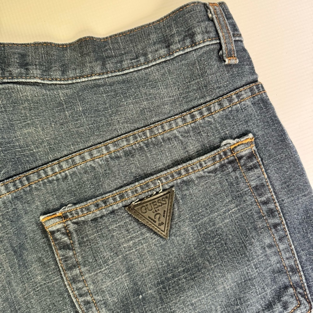 Vintage y2k G.J. Guess double button men’s jean shorts size 36. - Picture 3 of 5